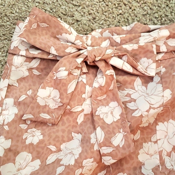 Two Piece Tank Top and Shorts - Picture 7 of 8